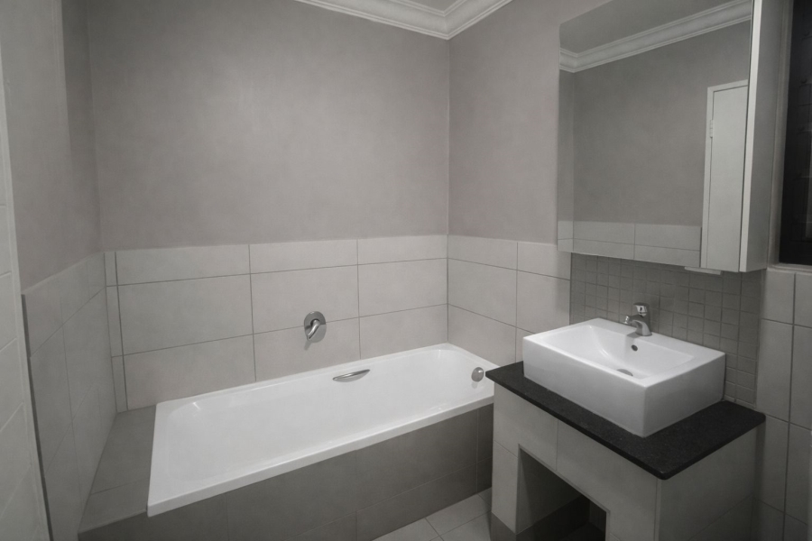1 Bedroom Property for Sale in Chartwell Gauteng