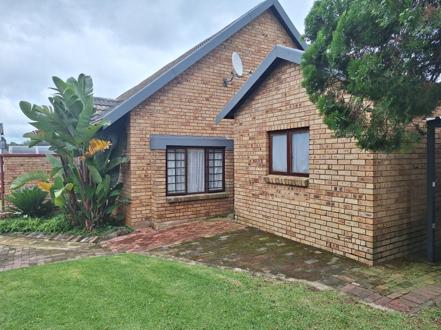 3 Bedroom Property for Sale in Noordheuwel Gauteng