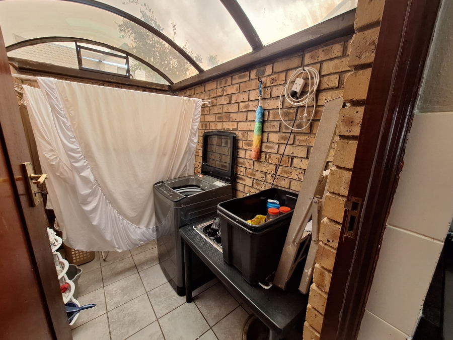 3 Bedroom Property for Sale in Noordheuwel Gauteng