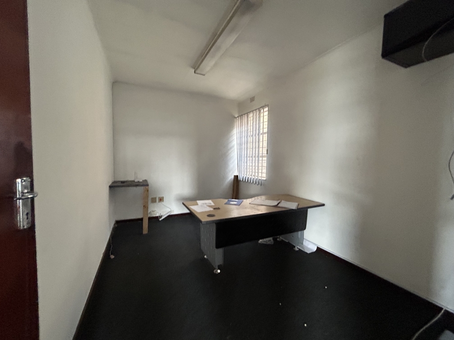 To Let Commercial Property for Rent in Jet Park Gauteng