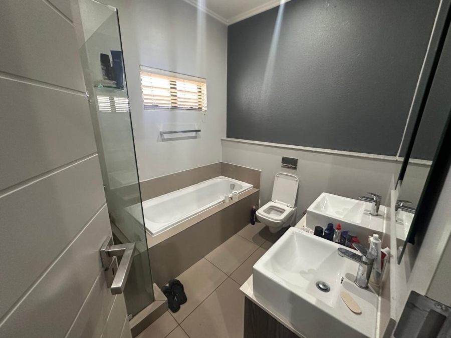 4 Bedroom Property for Sale in Morningside Gauteng