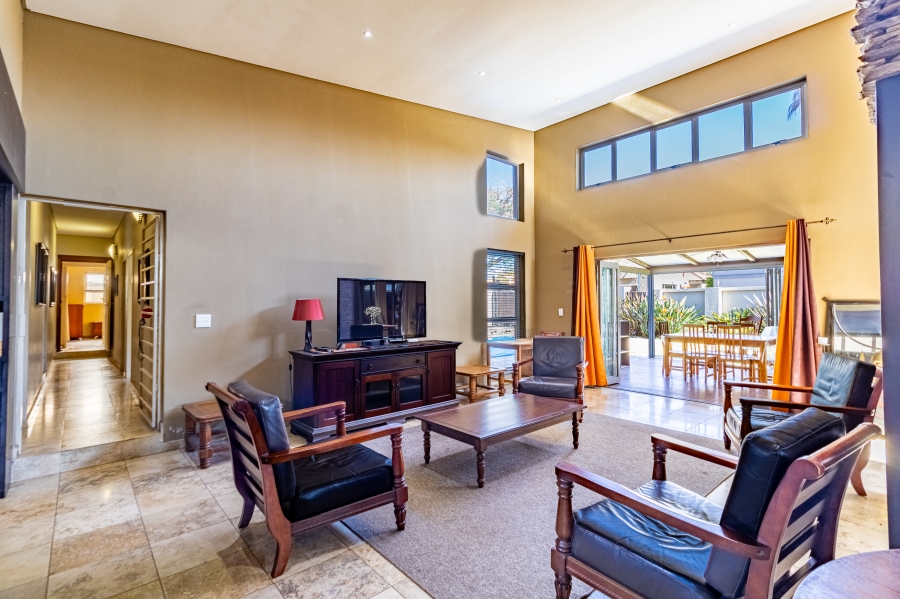 To Let 4 Bedroom Property for Rent in Willow Acres Gauteng