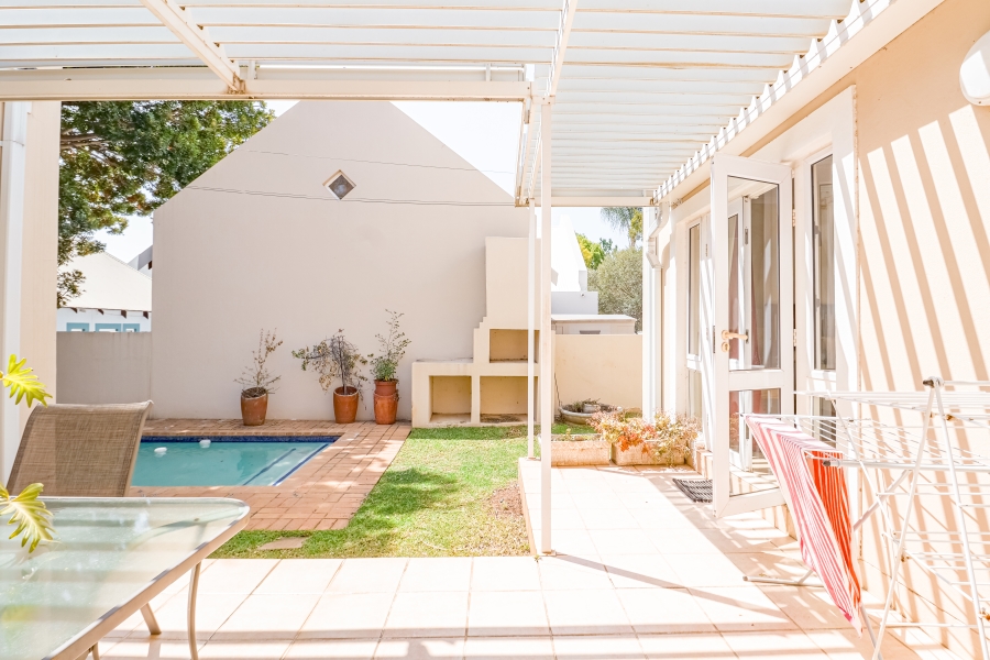 To Let 3 Bedroom Property for Rent in Silver Lakes Golf Estate Gauteng