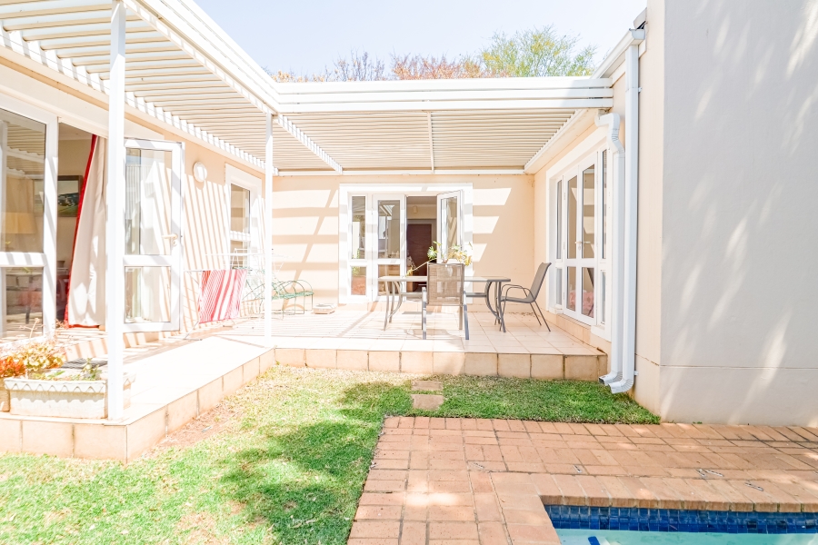 To Let 3 Bedroom Property for Rent in Silver Lakes Golf Estate Gauteng