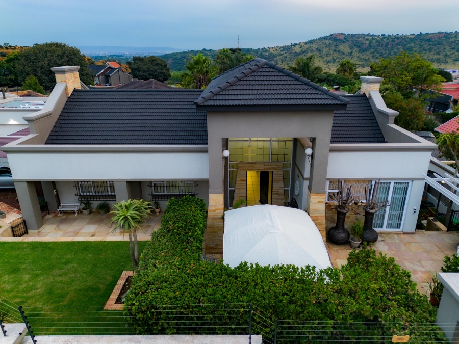 4 Bedroom Property for Sale in Linmeyer Gauteng