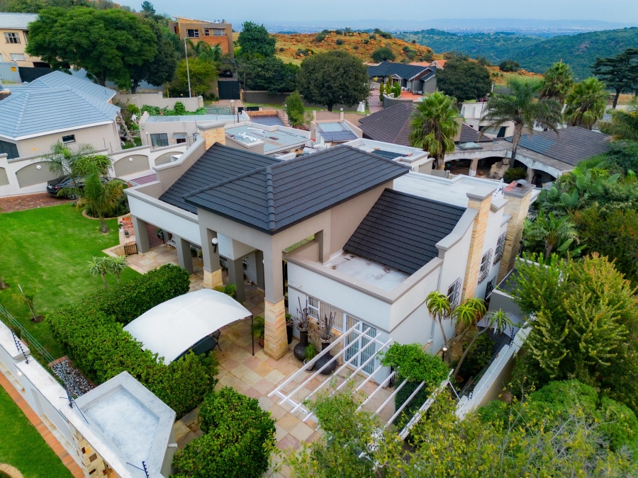 4 Bedroom Property for Sale in Linmeyer Gauteng
