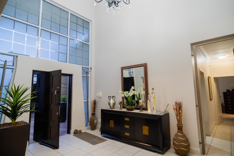 4 Bedroom Property for Sale in Linmeyer Gauteng