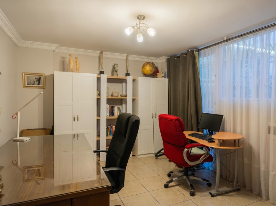4 Bedroom Property for Sale in Linmeyer Gauteng