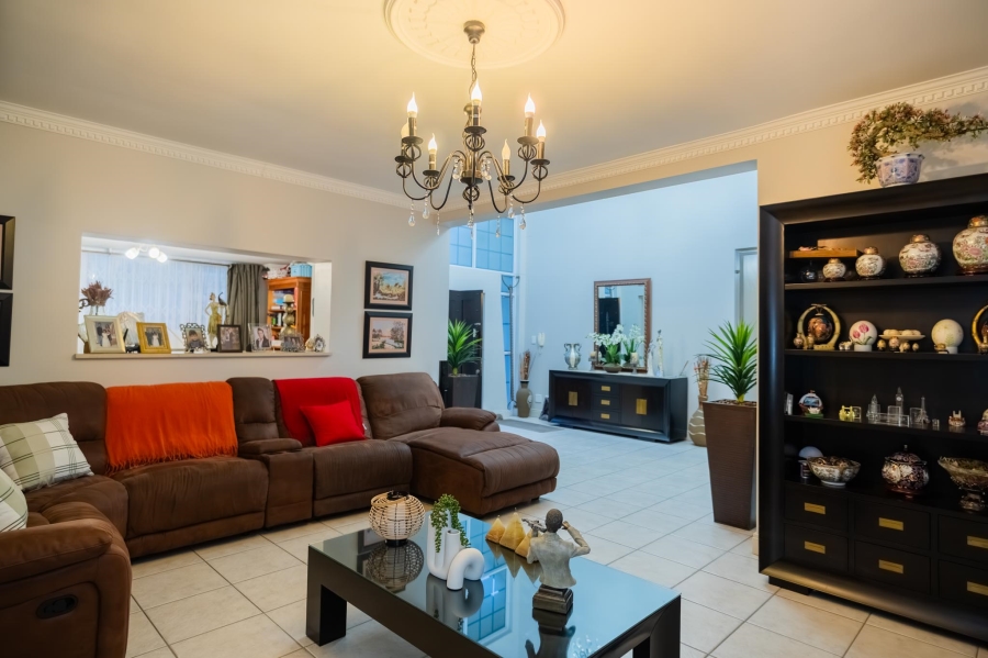 4 Bedroom Property for Sale in Linmeyer Gauteng