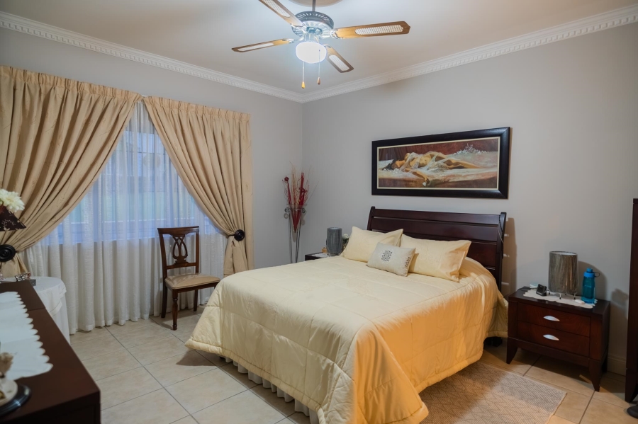 4 Bedroom Property for Sale in Linmeyer Gauteng