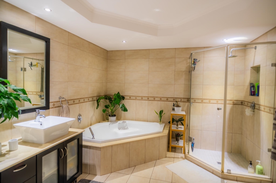 4 Bedroom Property for Sale in Linmeyer Gauteng