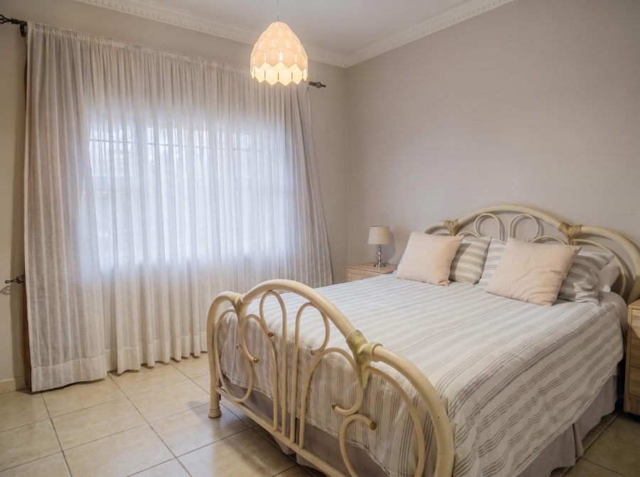 4 Bedroom Property for Sale in Linmeyer Gauteng