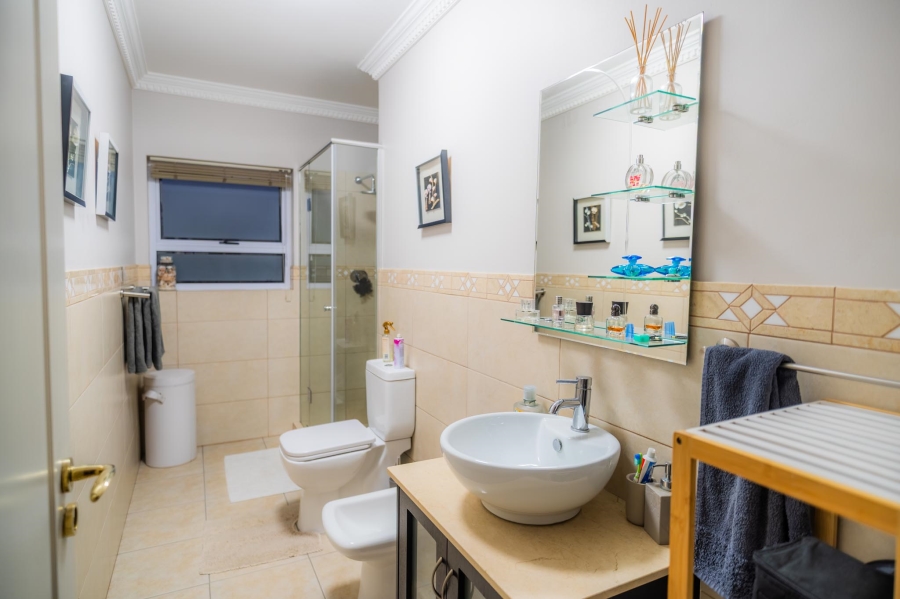 4 Bedroom Property for Sale in Linmeyer Gauteng