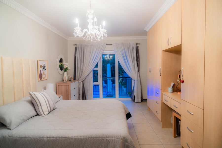 4 Bedroom Property for Sale in Linmeyer Gauteng