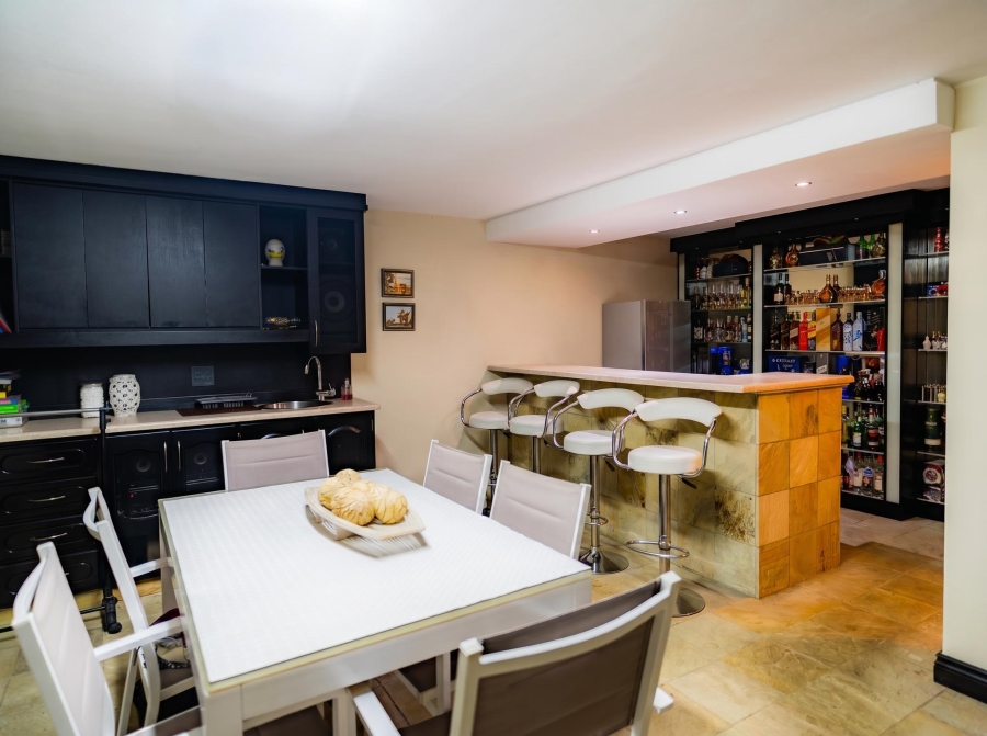 4 Bedroom Property for Sale in Linmeyer Gauteng