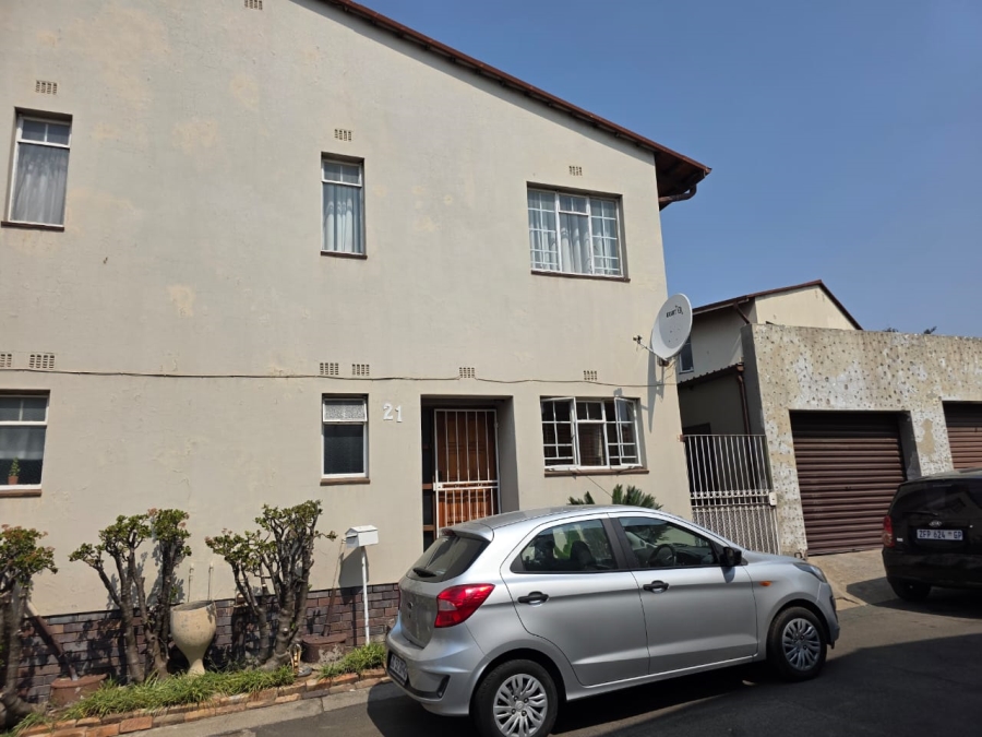 To Let 3 Bedroom Property for Rent in Klippoortje Gauteng