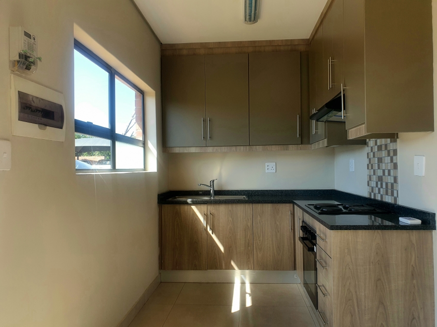 To Let 2 Bedroom Property for Rent in Raslouw Gauteng