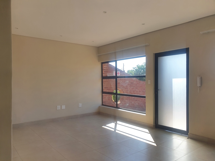 To Let 2 Bedroom Property for Rent in Raslouw Gauteng