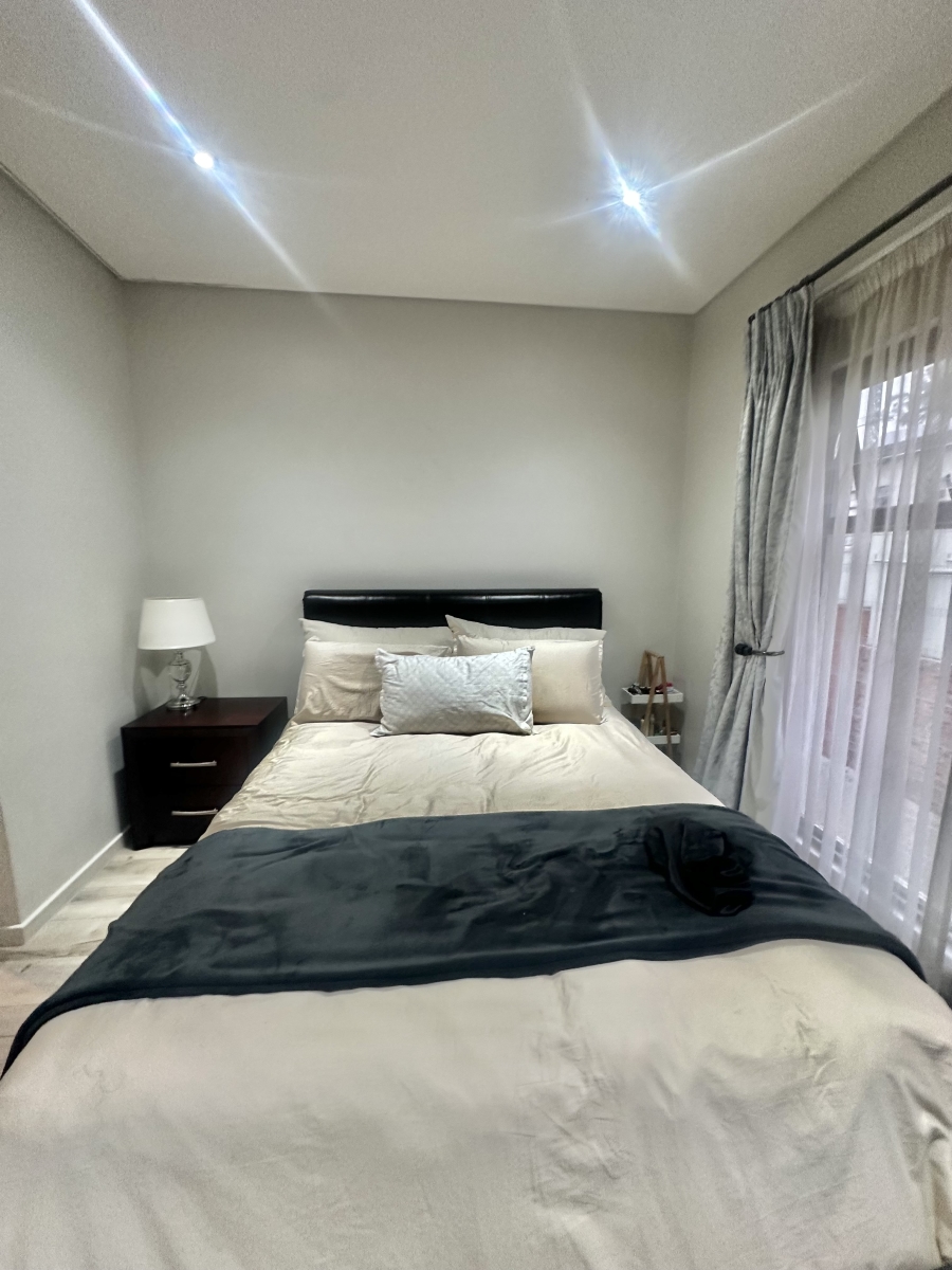 4 Bedroom Property for Sale in Crowthorne AH Gauteng