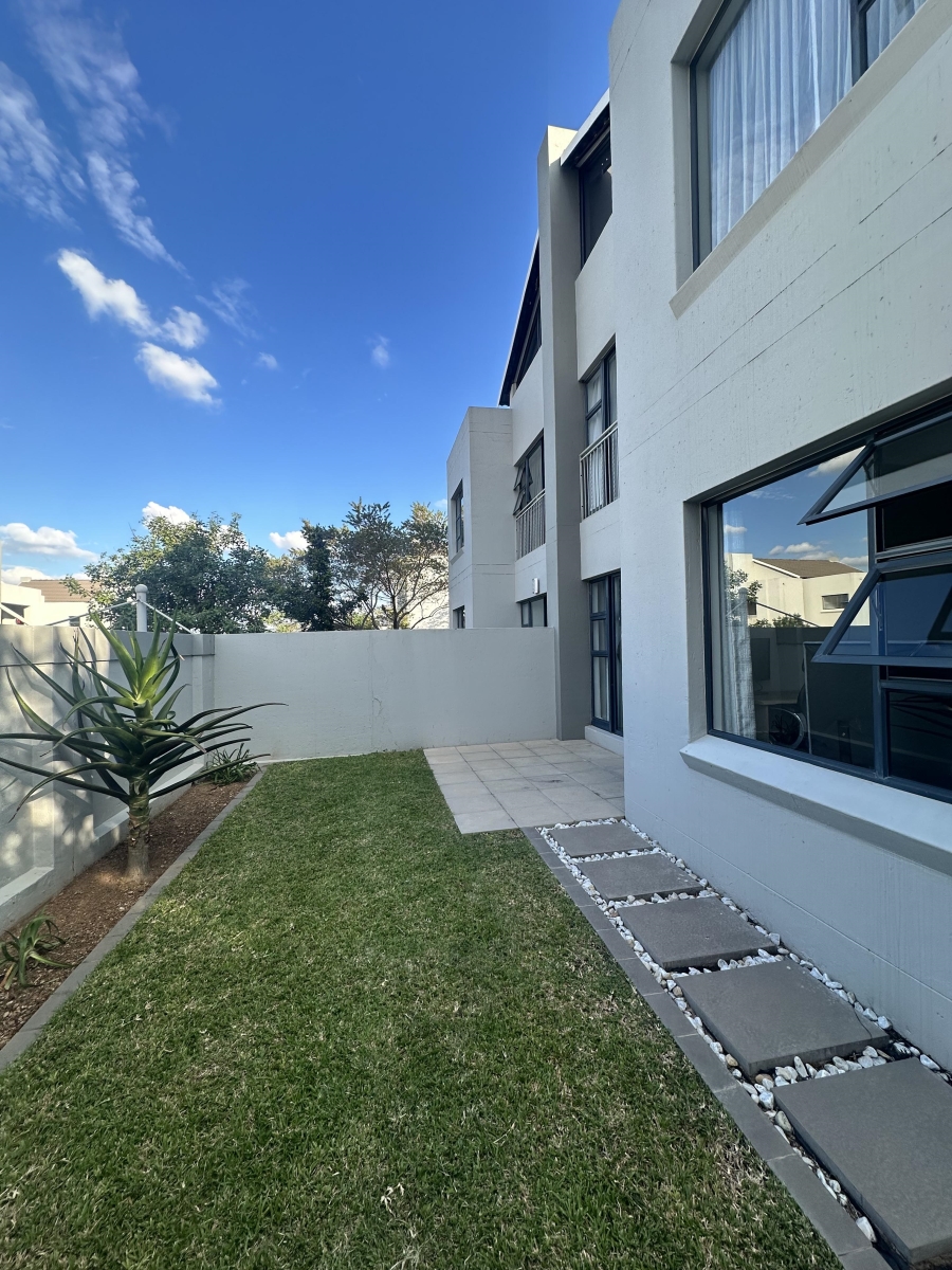 1 Bedroom Property for Sale in Lonehill Gauteng