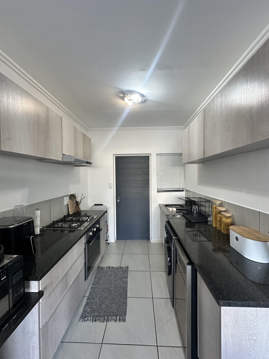 1 Bedroom Property for Sale in Lonehill Gauteng
