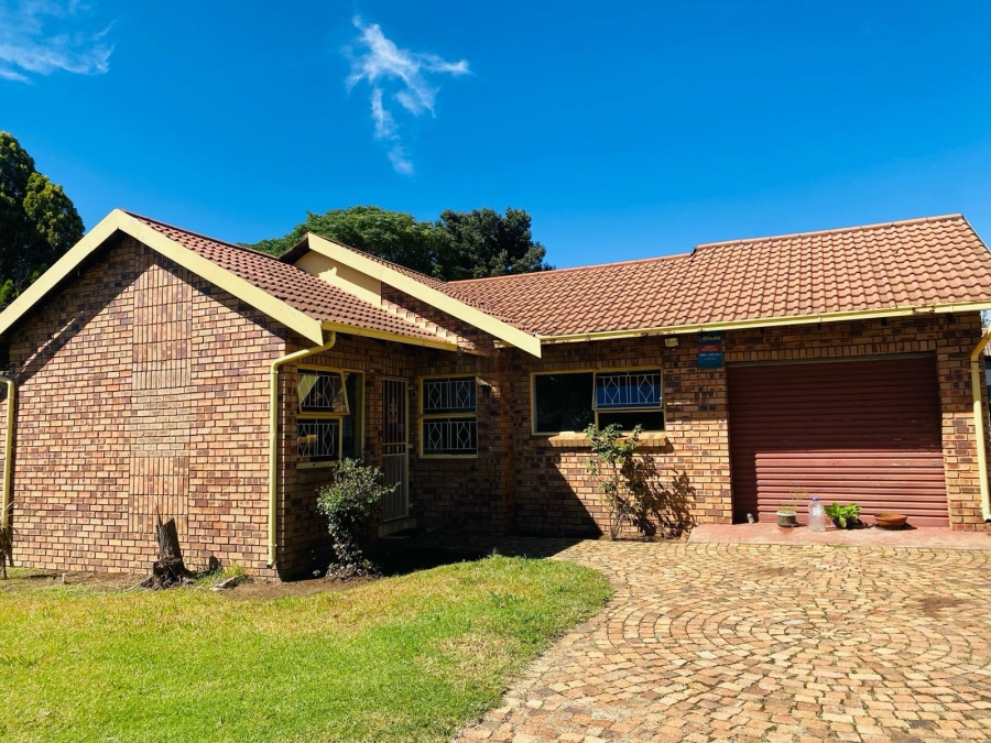 3 Bedroom Property for Sale in Crystal Park Gauteng