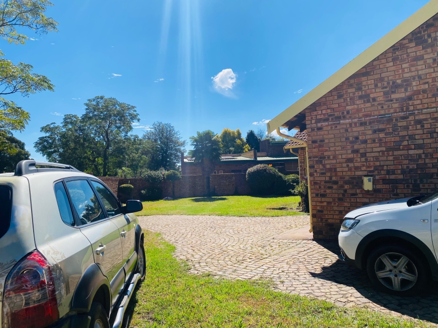 3 Bedroom Property for Sale in Crystal Park Gauteng