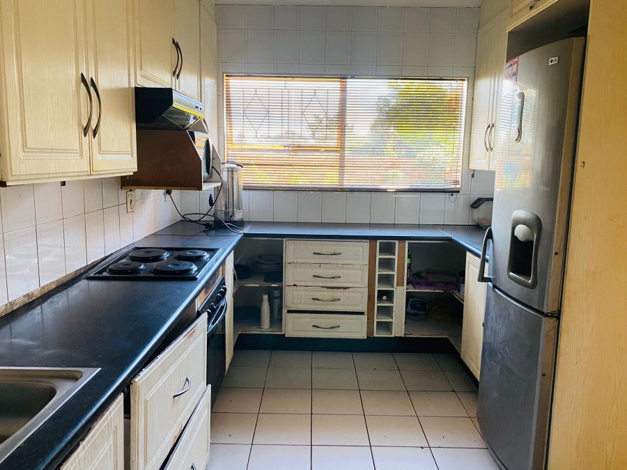3 Bedroom Property for Sale in Crystal Park Gauteng