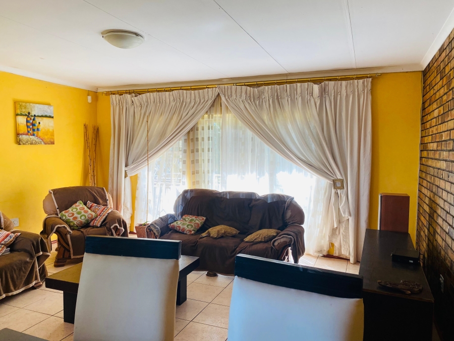 3 Bedroom Property for Sale in Crystal Park Gauteng