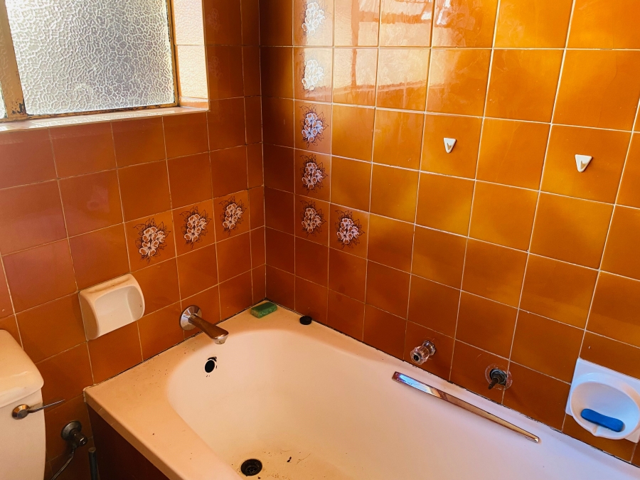 3 Bedroom Property for Sale in Crystal Park Gauteng