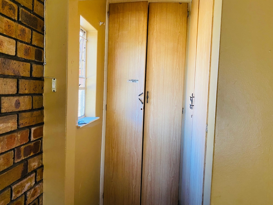 3 Bedroom Property for Sale in Crystal Park Gauteng