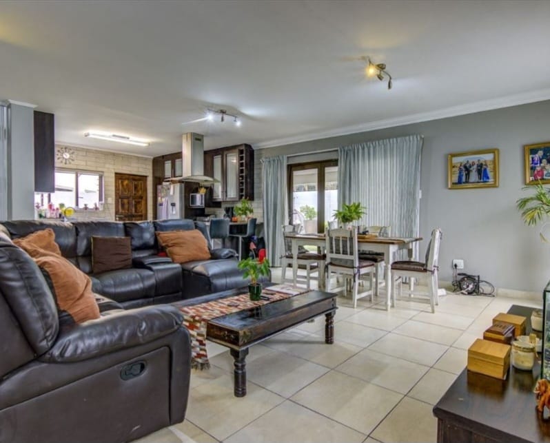 3 Bedroom Property for Sale in Norton Park Gauteng