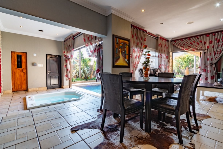 6 Bedroom Property for Sale in Sunward Park Gauteng