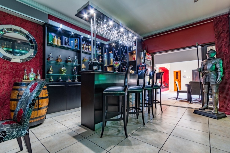 6 Bedroom Property for Sale in Sunward Park Gauteng