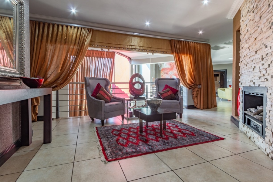 6 Bedroom Property for Sale in Sunward Park Gauteng