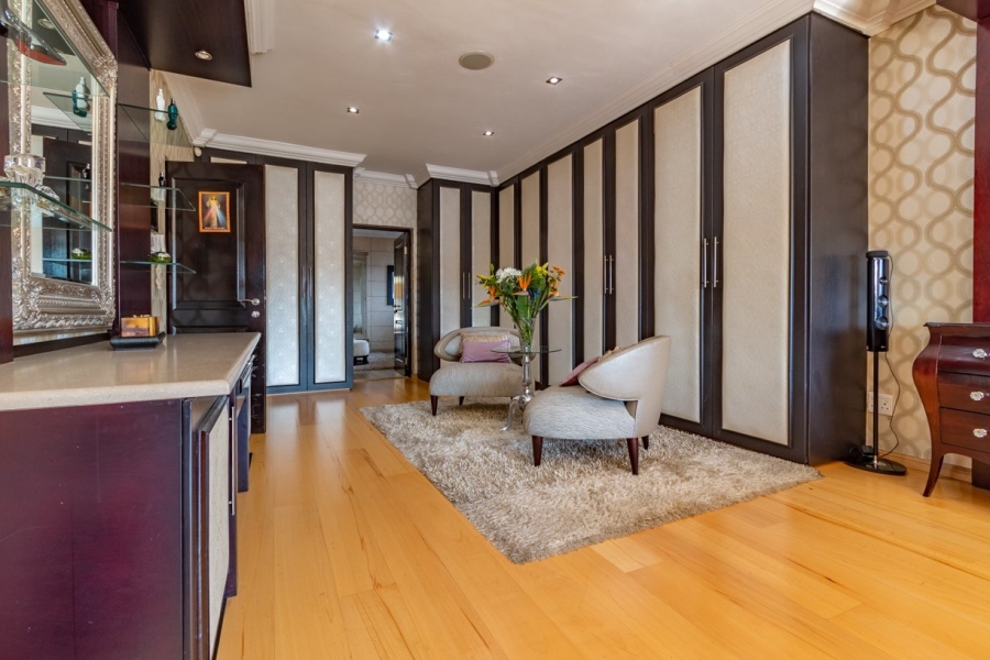 6 Bedroom Property for Sale in Sunward Park Gauteng
