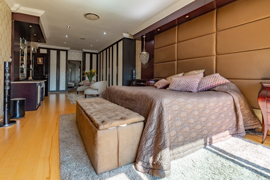 6 Bedroom Property for Sale in Sunward Park Gauteng