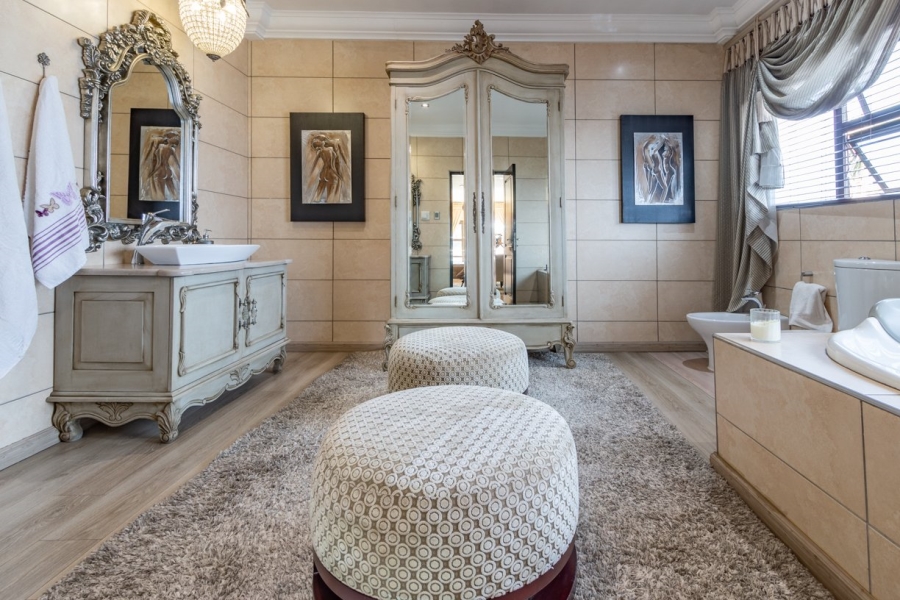 6 Bedroom Property for Sale in Sunward Park Gauteng