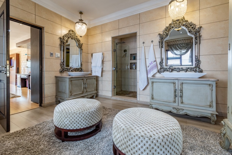 6 Bedroom Property for Sale in Sunward Park Gauteng