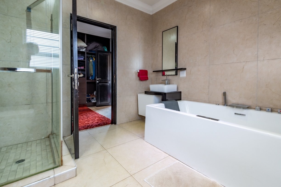 6 Bedroom Property for Sale in Sunward Park Gauteng