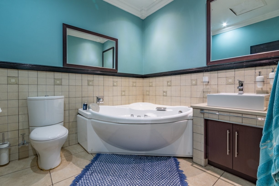 6 Bedroom Property for Sale in Sunward Park Gauteng