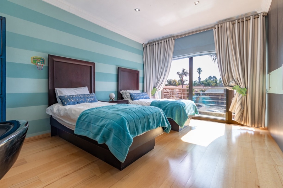 6 Bedroom Property for Sale in Sunward Park Gauteng