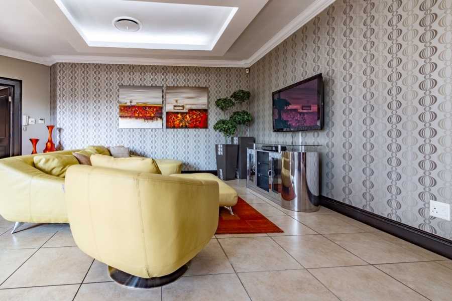 6 Bedroom Property for Sale in Sunward Park Gauteng