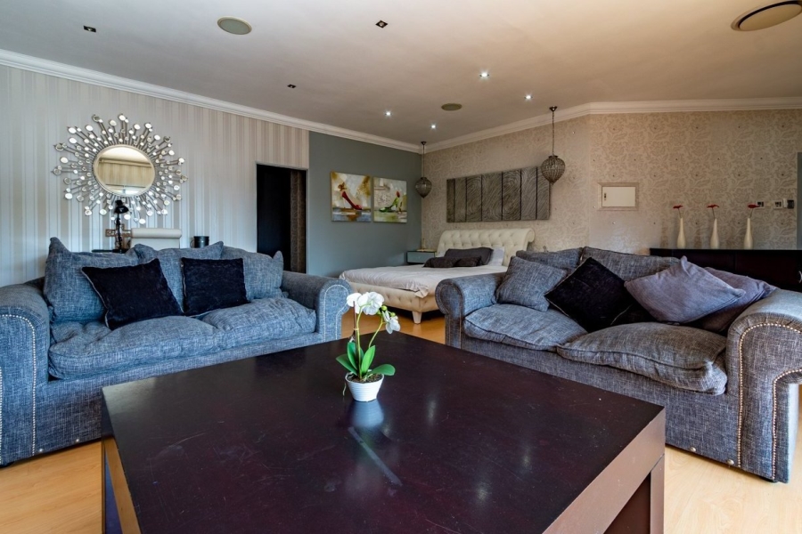 6 Bedroom Property for Sale in Sunward Park Gauteng