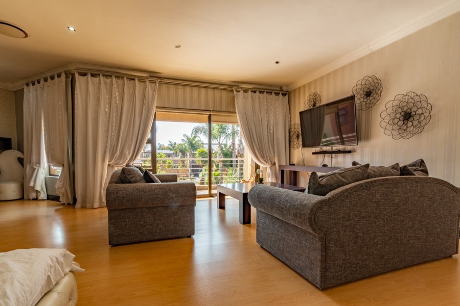 6 Bedroom Property for Sale in Sunward Park Gauteng