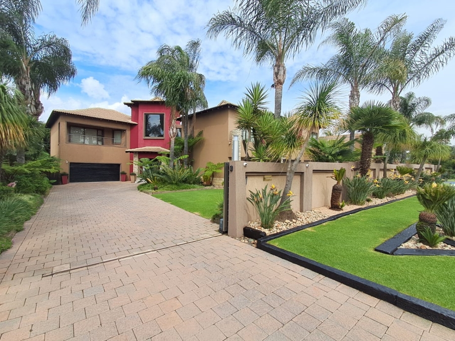 6 Bedroom Property for Sale in Sunward Park Gauteng