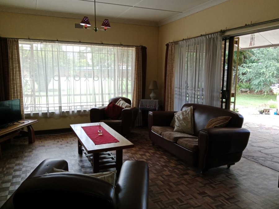 To Let 3 Bedroom Property for Rent in Malvern East Gauteng