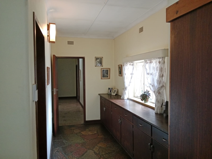 To Let 3 Bedroom Property for Rent in Malvern East Gauteng