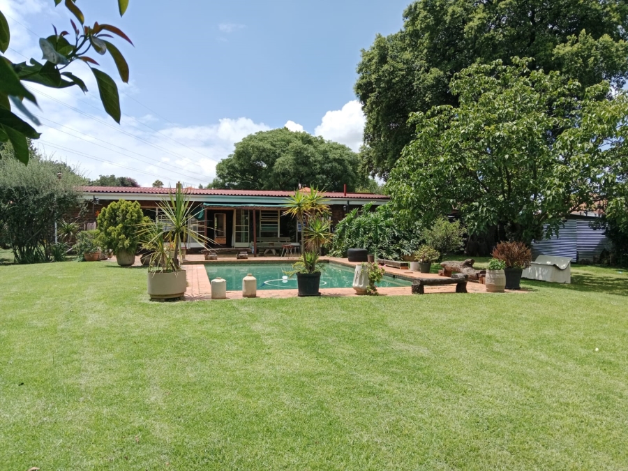 To Let 3 Bedroom Property for Rent in Malvern East Gauteng