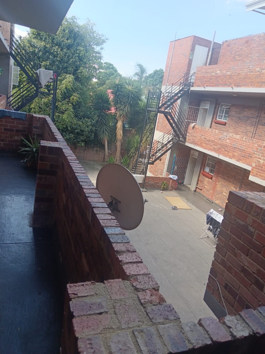 To Let 1 Bedroom Property for Rent in Bellevue East Gauteng